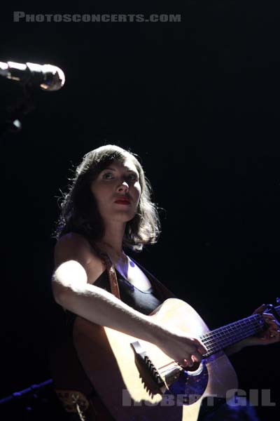 ALELA DIANE AND WILD DIVINE - 2011-10-13 - PARIS - Le Trianon - Alela Diane Menig